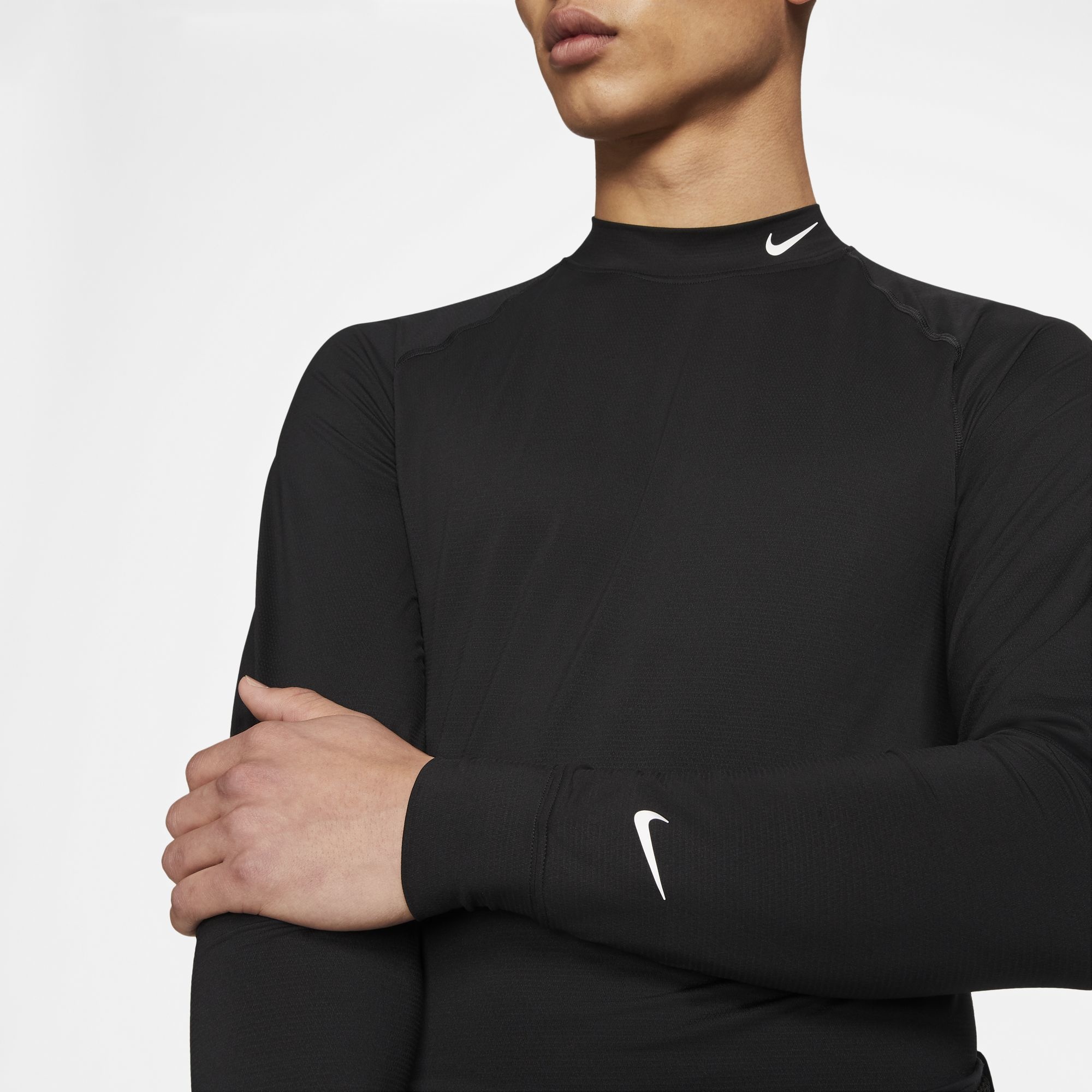 Nike | CU9802-010 | Dri Fit UV Vapor Long Sleeve top | Black